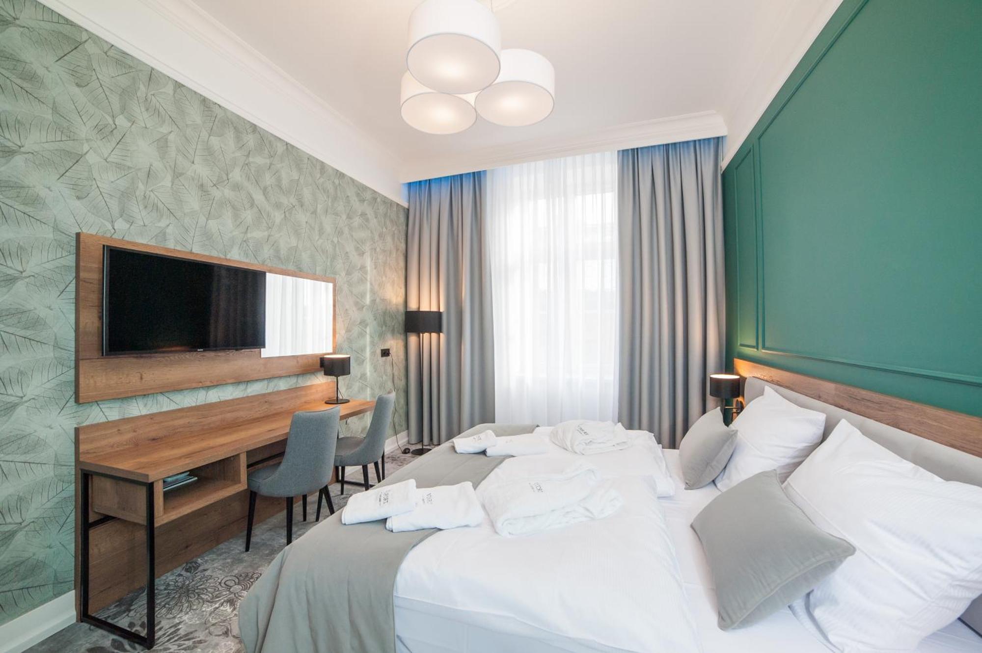 Vinfort Aparthotel Cracovie Extérieur photo